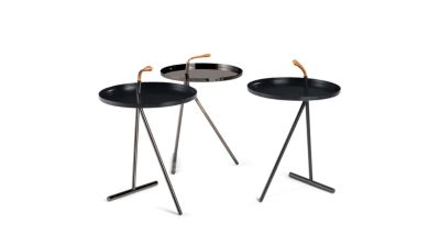 Pedestal table - base and top in black lacquer image number 0